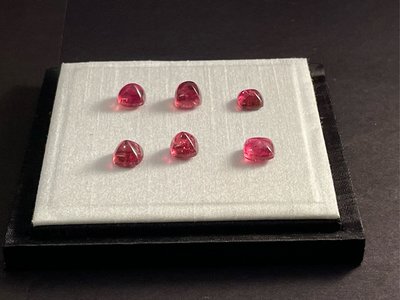 特色，全新形狀的紅寶碧璽裸石，每顆大小都約10mm