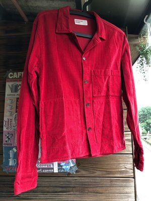 英國知名品牌Universal Works Uniform Shirt紅色燈心絨口袋襯衫外套