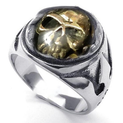 《 QBOX 》FASHION 飾品【R10022557】精緻個性歐美透明罩金色骷髏頭鑄造鈦鋼戒指/戒環