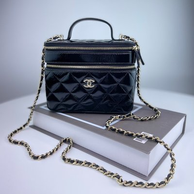 【翰貝格名牌館】全新真品 Chanel 黑色 亮面 漆皮 金鍊 斜背 手提 小型 拉鍊 化妝箱包 AP2917 現貨
