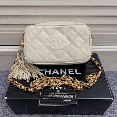 Chanel vintage 奶白色金球流蘇雕花金鏈相機包鏈條包 配件如圖