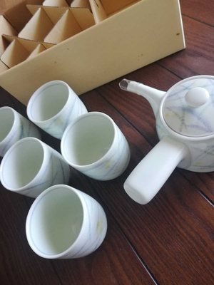 佐波見燒之白山陶器(Hakusan Toki) 森正洋設計款之茶具組(一壺五杯) 螢
