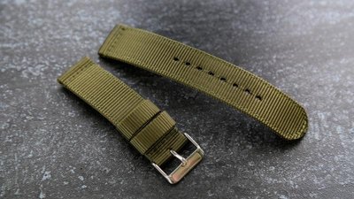 雙錶圈軍錶必備直身18mm 20mm 22mm 24mm純尼龍製錶帶,不鏽鋼製錶扣,可替代同規格原廠錶帶seiko 5