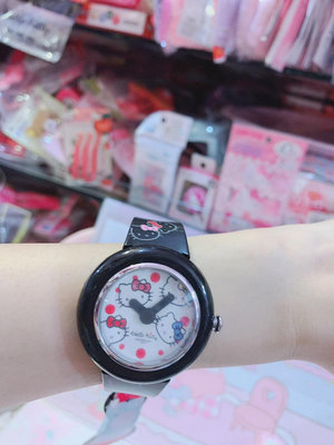 ♥小花花日本精品♥ Hello Kitty 聯名手錶 滿版圖樣 生日禮物 節日禮物 ~ 8