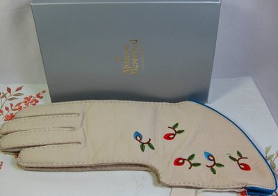 §Betty's日本古董&amp;精品雜貨~保證真品Vivienne Westwood鹿皮手套~