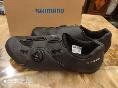【現貨】《盛恩單車》全新 SHIMANO RC3 卡鞋  寬版 黑 SH-RC300 公路車卡鞋 入門車鞋 BOA旋鈕