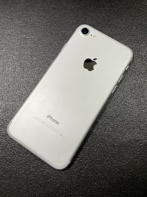 【有隻手機】Apple I Phone7 銀 256G-備用機、工作機(目前電池健康度-81%)-290931