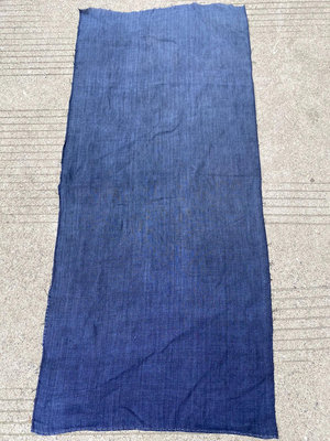民國苧麻布染藍色布料1片，這片布料密實手感略硬，，微微小洞，36524【愛收藏】【二手收藏】古玩 收藏 古董