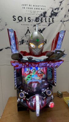 柯先生日本原裝小鋼珠柏青哥2020 P小鋼珠超人力霸王6兄弟 鹹蛋超人 電玩機台打檯子遊藝場的刺激超酷炫個人遊戲室電動間