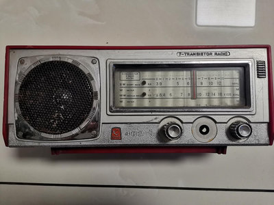懷舊收音機，蝴蝶402老式收音機，創意擺件收藏二手古董收音機