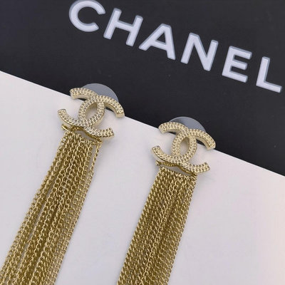 賣瘋了小香官網主推爆款精工小香 最新 Chanel 精雕流蘇鏈條字母珍珠耳釘耳環Camélia 字母鏈條新款 NO119953