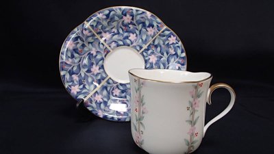 稀有收藏品 日本製 ~鳴海 NARUMI 骨瓷 瓷器 曲線寬口 紅茶 咖啡杯 下午茶系列~1杯1盤