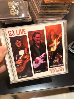 8成新 美版 G3 LIVE Rokin'in in the free world 兩片裝 吉他表演 演唱會 經典 小家