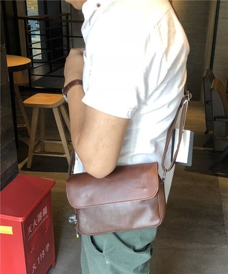 日本潮牌 THREE BOX 正品潮流男士真皮側背包斜挎包 日韓休閒復古時尚手機平板包