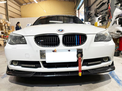 BMW E60 5系 520 530 直上 競速版 水轉印卡夢 前下巴 前鏟 前定風翼 前擾流板 下擾流板 保險桿