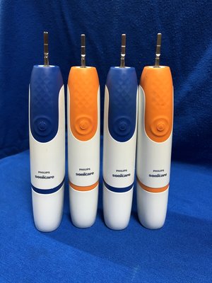 飛利浦電動牙刷HX3610聲波通用牙刷頭用兩個5號電池送4個牙刷頭
