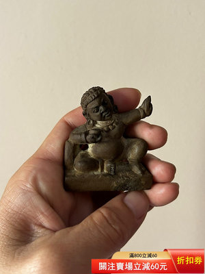 清代米勒日巴石雕高約5cm尼泊爾老佛像尼泊爾手工佛5838