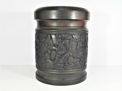 [銀九藝] 早期烏來原住民 烏心石 原木木雕 滿雕豐收 大木桶 米桶 儲物桶 (1)
