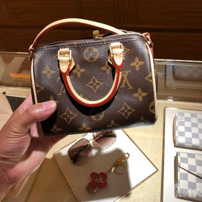 Louis Vuitton Micro speedy denim bag charm (M00546)