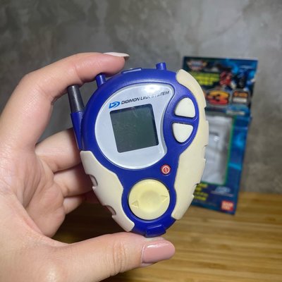 萬代2000日版 怪獸對打機D3 數碼寶貝 遊戲機 童年 經典藍白配色