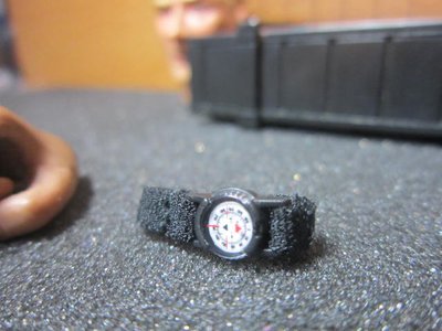 AG3Y特戰部門 美軍款1/6指北針手錶一支(彈性錶帶)