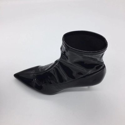 100％原廠 STELLA LUNA 短靴女靴子尖頭高跟彈力靴金屬跟方跟 漆皮套筒 裸靴