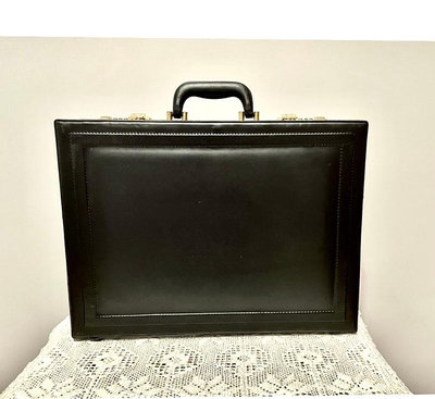 真皮外殼有質感密碼復古懷舊1980年代潮流經典Echolac 愛可樂007硬殼箱公事箱手提箱