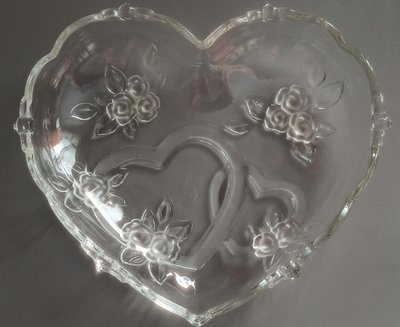 愛心 心型 心心相印 水晶盤 玻璃盤 果盤