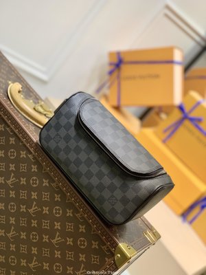 二手Louis Vuitton LV Toiletry pouch 盥洗包 N47625