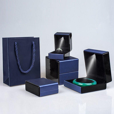 創意LED燈珠寶飾品盒求婚戒指盒項鏈手鐲手鏈包裝盒拉絲皮首飾盒