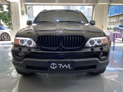 《※台灣之光※》全新 BMW X5 E53小改款04 05 06年美規專用光條上燈眉雙光圈雙魚眼黑底HID大燈頭燈組
