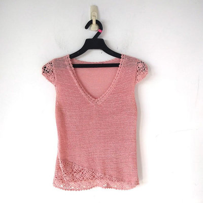 210101粉紅鏤空花朵裝飾短袖針織上衣