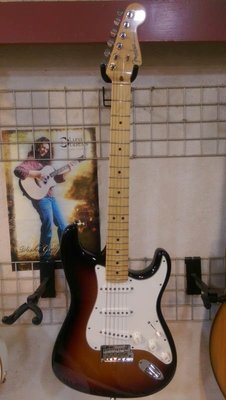 ☆金石樂器☆ Fender Standard Stratocaster 美廠 夕陽漸層色 小搖座 電吉他 附原廠硬盒
