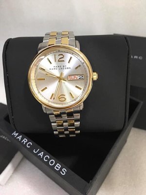 MARC BY MARC JACOBS Fergus 銀白色錶盤 金色配銀色不鏽鋼錶帶 石英 女士手錶 MBM3426