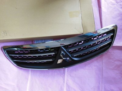 冠勝車材 三菱 SAVRIN 2010 水箱外罩