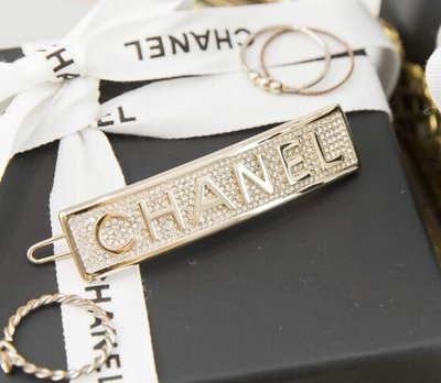 【COCO 精品專賣】Chanel 爆款 Barrette 金色 字母 金屬 滿鑽 水鑽 髮夾 AB5651 現貨