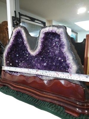 天然水型~大型招財紫水晶洞24公斤