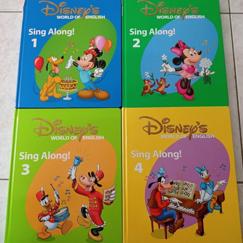 寰宇迪士尼美語歌唱系列Sing along 4課本書本World family Disney