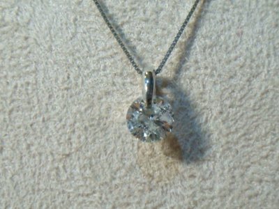低價出售E級超級白亮熣燦單顆 1.019克拉鑽石純白金項鍊 時尚經典