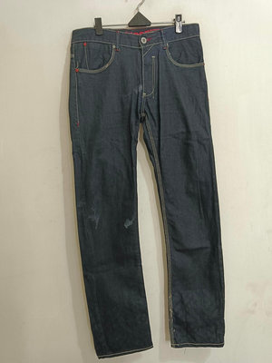 LEVI STRAUSS&amp;CO523彈性纖維直筒牛仔褲（特價）