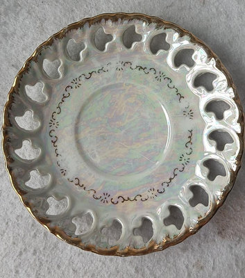 zwx 15.2x2尺寸的咖啡碟，貝殼釉紀梵希的，有配杯的看過來。
