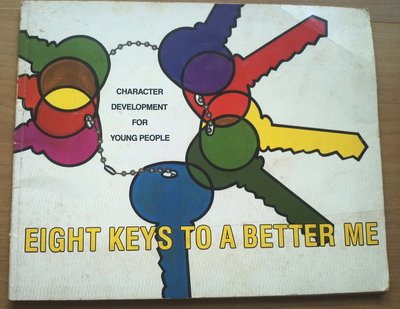 【英文童書】-- Eight Keys To A Better Me  --***愛麗絲夢遊***--英18