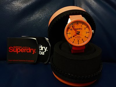 忠孝SOGO購買【Superdry】極度乾燥 Scuba Solar 海洋之光矽膠手錶-橘色(SYL125PP)未使用過
