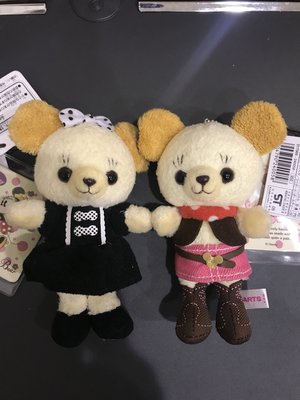 *凱西小舖*日本進口迪士尼正版 Minnie&Cuddly Bear米妮寵物熊 玩偶珠鍊吊飾