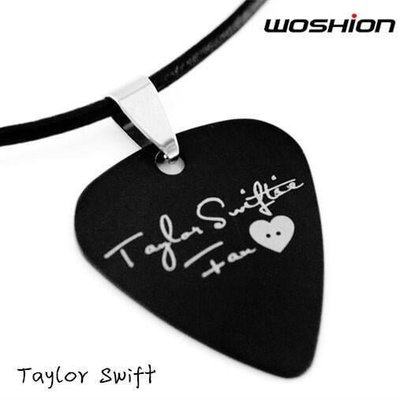 新款推薦  鈦鋼金屬吉他撥片項鏈Taylor Swift 簽名 泰勒·斯威夫特YQ936 可開發票