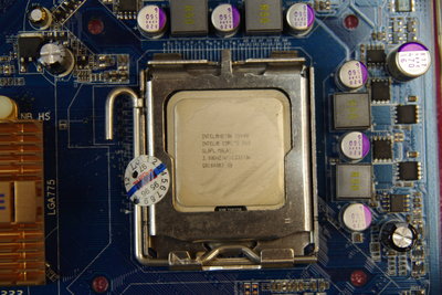 二手良品Intel Core 雙核心處理器 E8400 腳位775 C243