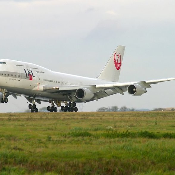 飛行夢想家**JC Wings 1/200 日本航空JAL Boeing 747-400 JA8915