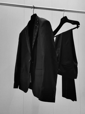 【BLACK A】精品Givenchy by MMW 左右不對稱縫線裝飾翻領羊毛西裝外套/西裝褲 套裝 手工訂製男士西裝 明星同款 男款男裝‼️防疫優惠特價