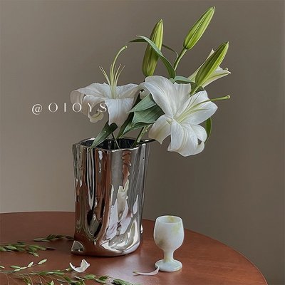 【熱賣精選】 OIOYS銀色電鍍陶瓷花瓶擺件客廳鮮花插花餐桌樣板間輕奢高級感