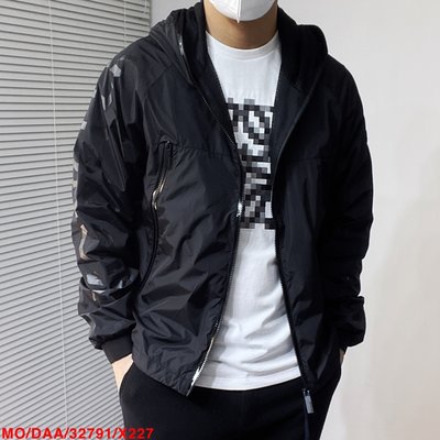 【皮皮購】新品 Moncler2023秋冬獨特logo連帽夾克風衣外套 商務休閒